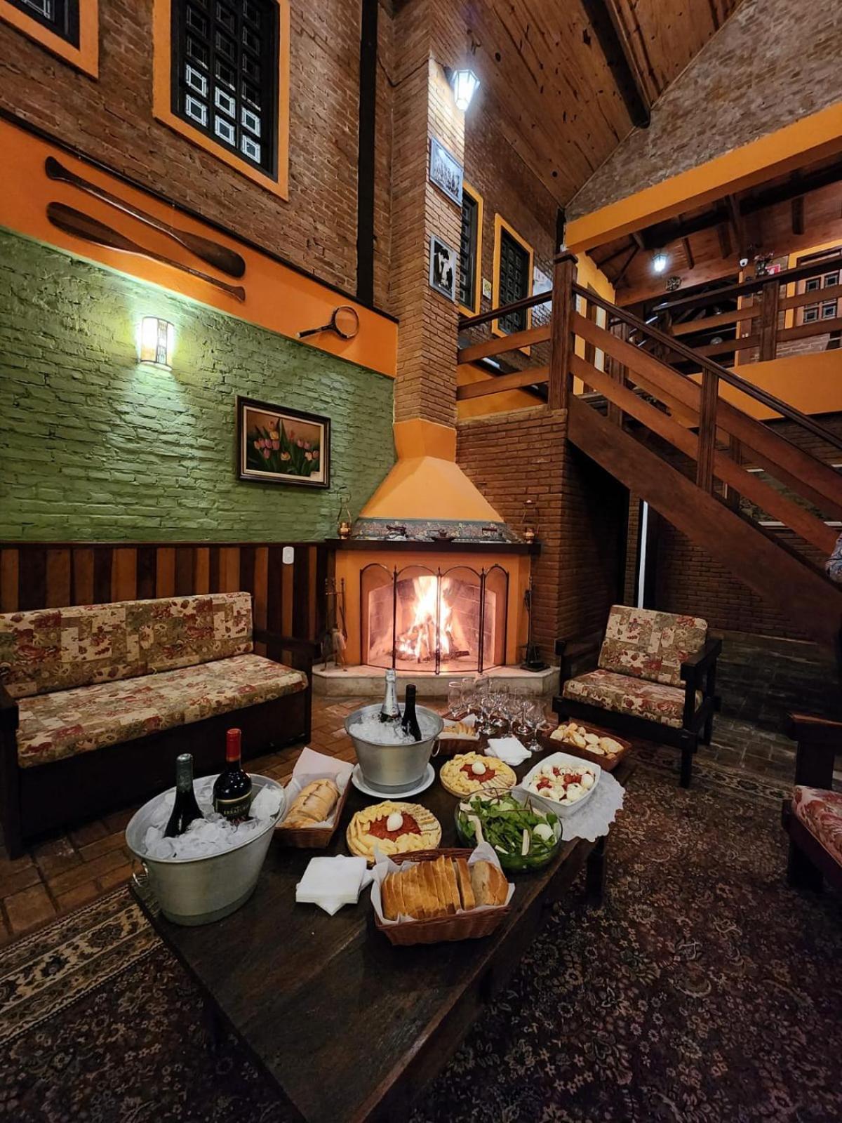 Hotel Pousada Boa Montanha มงชิแวร์จิ ภายนอก รูปภาพ